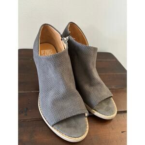 Dolce Vita DV8 Womens Open Toe Booties Size 7.5 Gray Suede Heels Zipper